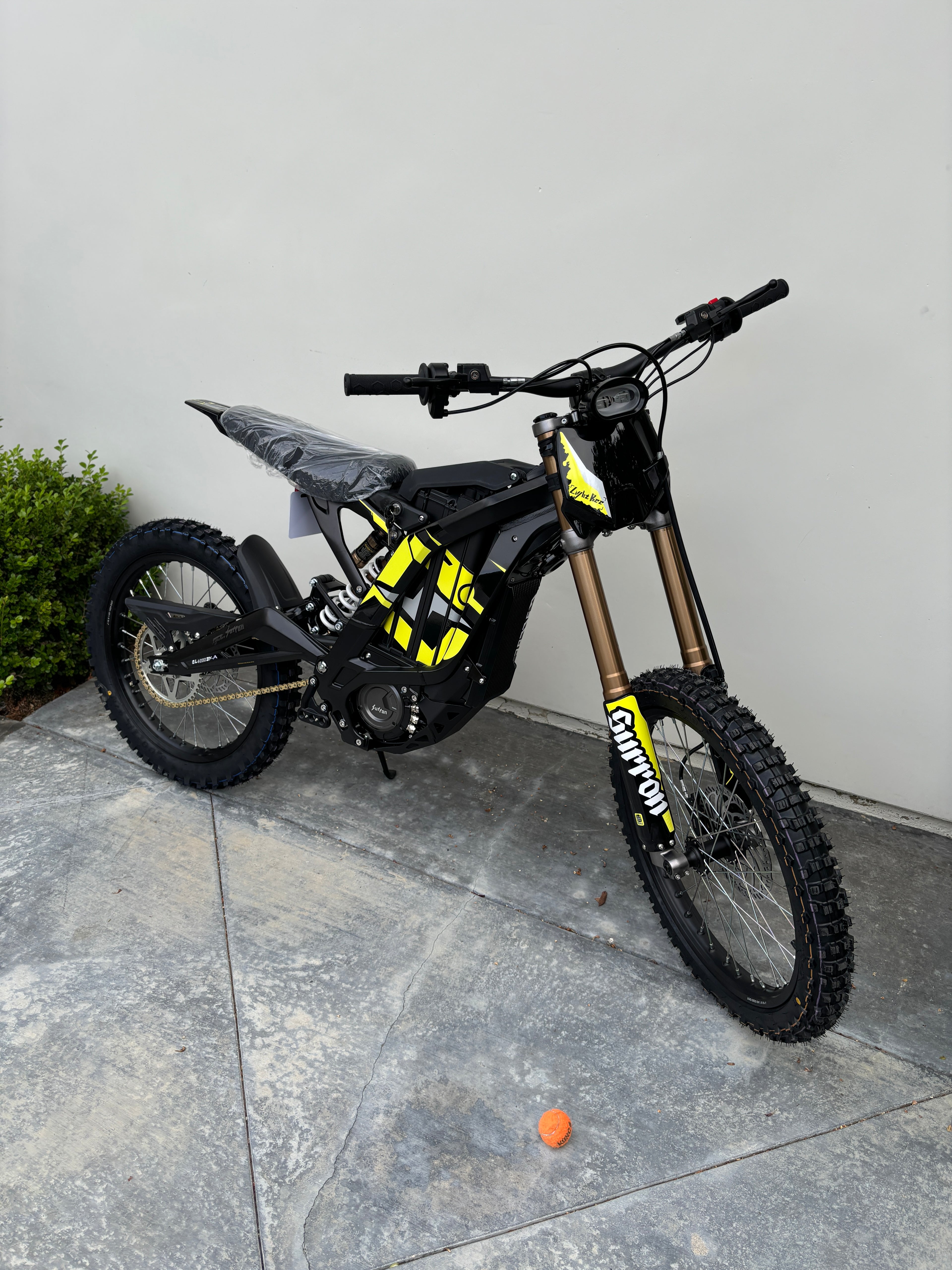 GIVEAWAY - Surron LBX Brand New 2025